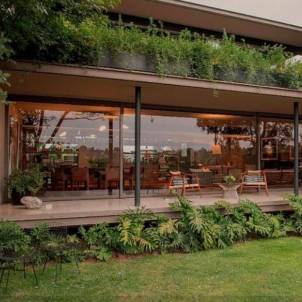 Luxury Elegant Villa With Spacious Layout Services in India